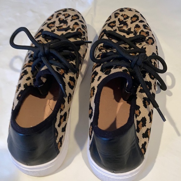 BP. Brand leopard print sneakers Size 10 - Picture 2 of 7